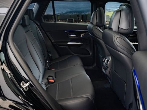 Certified 2026 Mercedes-Benz GLC 300 4MATIC image 35