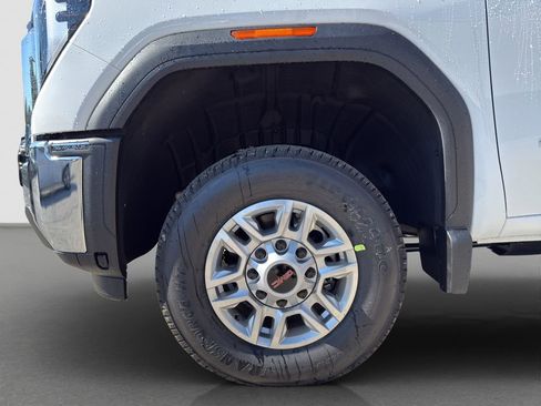 New 2026 GMC Sierra 2500 SLE AWD/4WD image 5