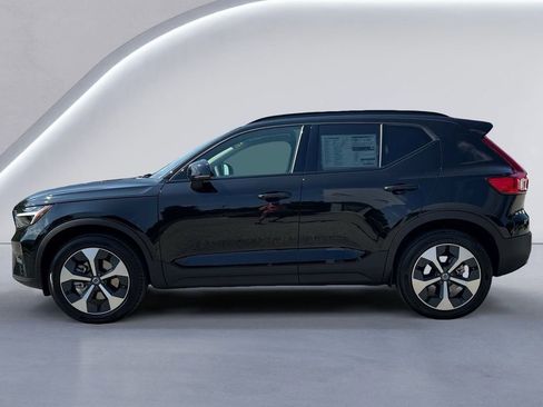 New 2026 Volvo XC40 B5 Plus w/ Protection Package Premier image 6