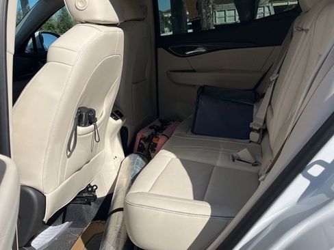 Used 2022 Buick Envision Essence w/ Technology Package I image 19