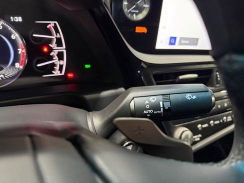 Used 2023 Lexus ES 350 w/ Premium Package image 36