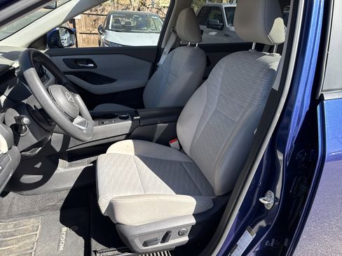 Certified 2023 Nissan Rogue SV image 7