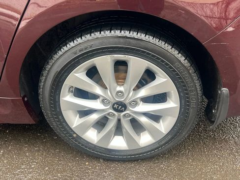 Used 2018 Kia Optima LX w/ 17" Alloy Wheels Package image 10