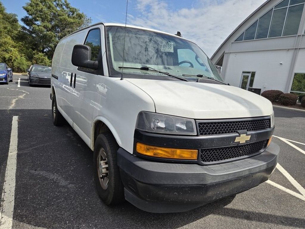 Used 2019 Chevrolet Express 2500 w/ Driver Convenience Package RWD image 6