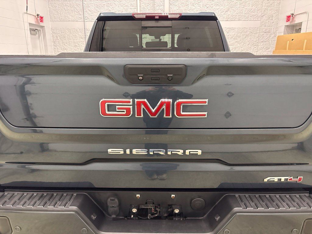 Used 2019 GMC Sierra 1500 AT4 w/ Off Road Performance Package AWD/4WD image 5