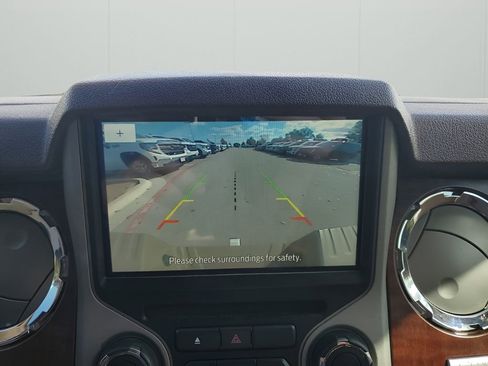 Used 2014 Ford F250 King Ranch w/ King Ranch w/Chrome Package image 40