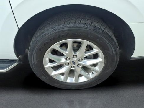 Used 2021 Ford Expedition Max XLT AWD/4WD image 7
