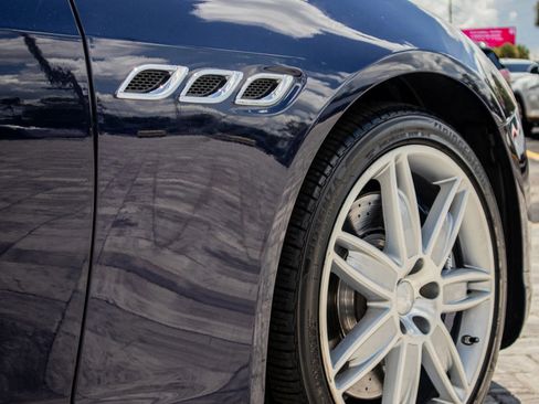 Used 2014 Maserati Quattroporte GTS RWD image 33