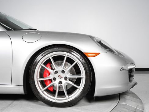 Used 2013 Porsche 911 Carrera S RWD image 32
