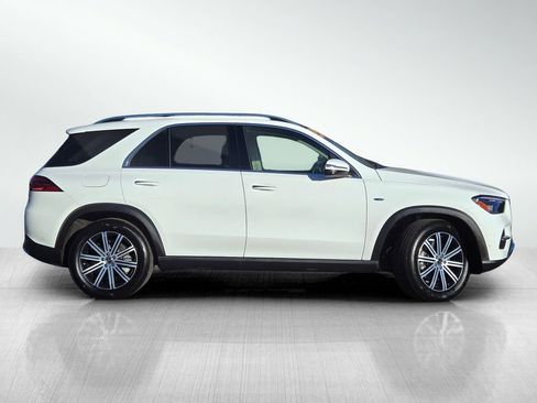 Used 2025 Mercedes-Benz GLE 450e 4MATIC image 3