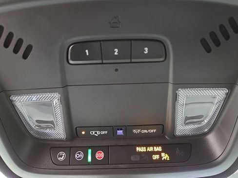 Used 2023 Chevrolet Traverse LT w/ LPO, Floor Liner Package image 25