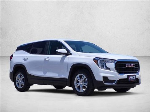Used 2024 GMC Terrain SLE FWD image 3