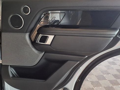 Used 2018 Land Rover Range Rover HSE AWD/4WD image 11