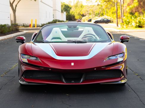 Used 2024 Ferrari SF90 Spider image 2