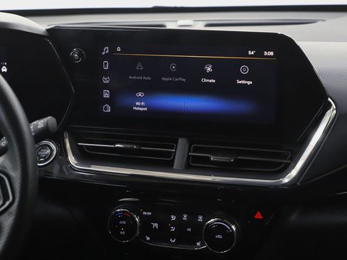 Used 2024 Chevrolet Trax RS image 16