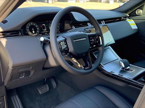 New 2026 Land Rover Range Rover Evoque S image 9