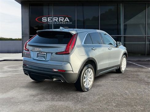 Certified 2023 Cadillac XT4 Luxury w/ Cold Weather Package image 5