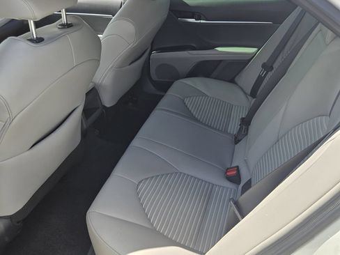 Used 2024 Toyota Camry SE FWD image 11