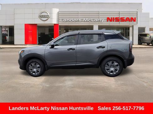 Used 2025 Nissan Kicks S AWD/4WD image 8