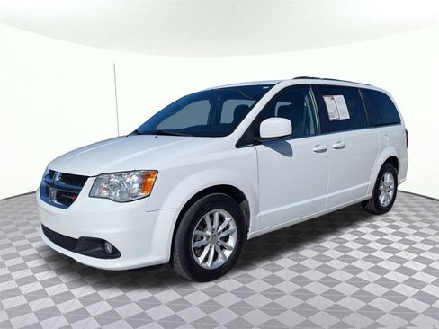 Used 2019 Dodge Grand Caravan SXT w/ Driver Convenience Group image 8