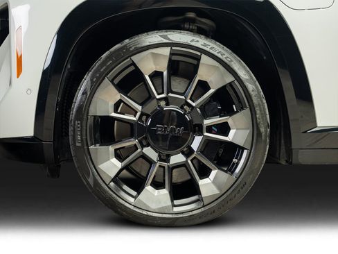 Used 2023 BMW XM AWD/4WD image 26