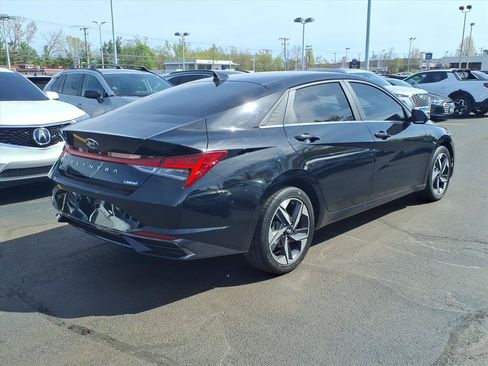 Certified 2023 Hyundai Elantra Limited FWD image 5