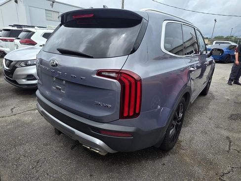 Used 2021 Kia Telluride SX w/ SX Prestige Package AWD/4WD image 3