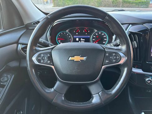 Used 2020 Chevrolet Traverse LT w/ LT Premium Package AWD/4WD image 12