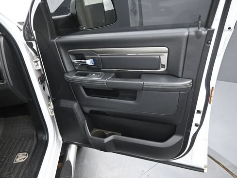 Used 2015 RAM 1500 Sport AWD/4WD image 18