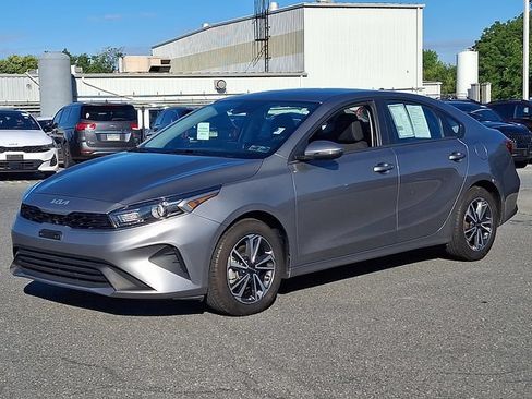 Used 2024 Kia Forte LXS w/ LXS Technology Package FWD image 1