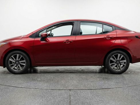 Used 2025 Nissan Versa SV FWD image 5