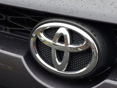 Certified 2018 Toyota 4Runner TRD Off-Road image 29