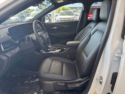 Used 2025 Buick Envista Sport Touring image 27