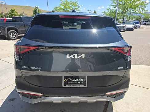New 2025 Kia Sportage LX image 5