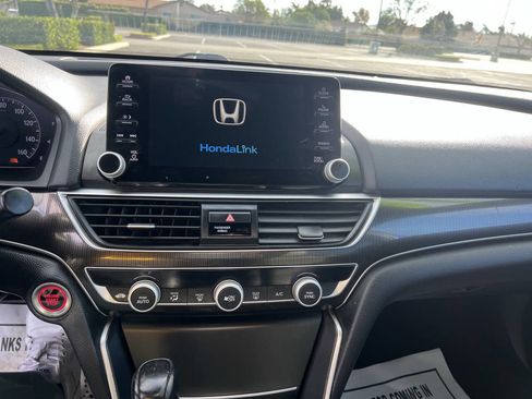 Used 2018 Honda Accord Sport image 35