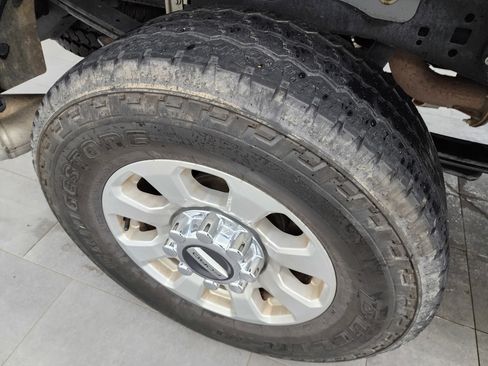 Used 2023 Ford F250 XLT w/ FX4 Off-Road Package image 3