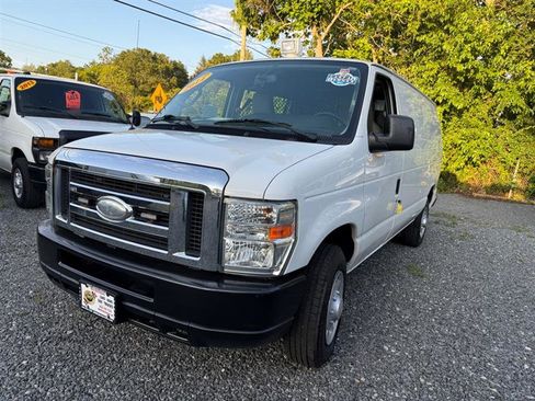 Used 2014 Ford E-150 and Econoline 150 w/ Power Group image 5