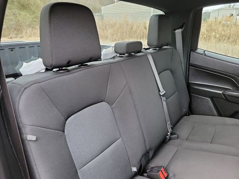 Used 2024 Chevrolet Colorado W/T image 33