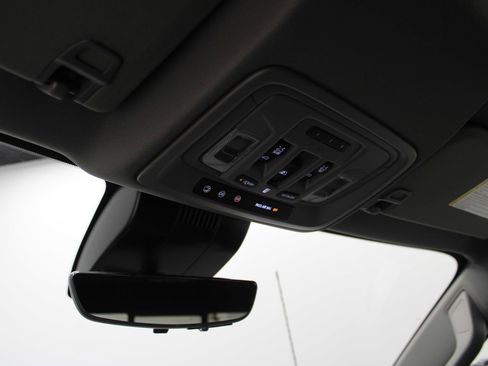 Used 2025 Chevrolet Silverado 2500 LTZ w/ LTZ Premium Package image 23