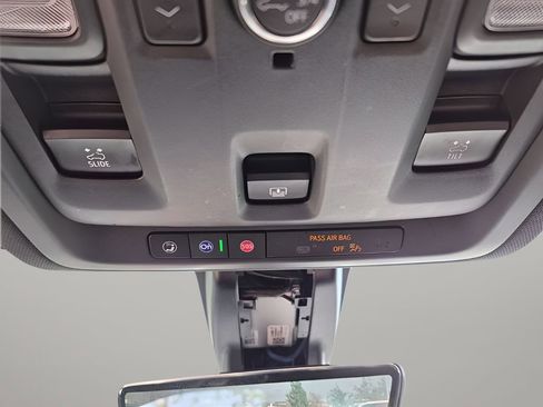 Used 2021 Chevrolet Suburban Premier w/ Premium Package image 42