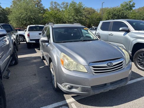 Used 2011 Subaru Outback 3.6R Premium AWD/4WD image 3