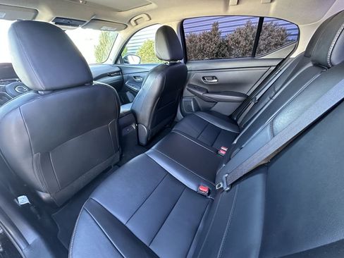 Used 2023 Nissan Sentra SR w/ SR Premium Package image 9