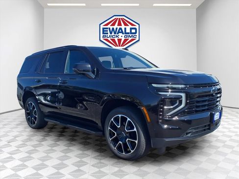Used 2026 Chevrolet Tahoe RST w/ Comfort Package AWD/4WD image 2