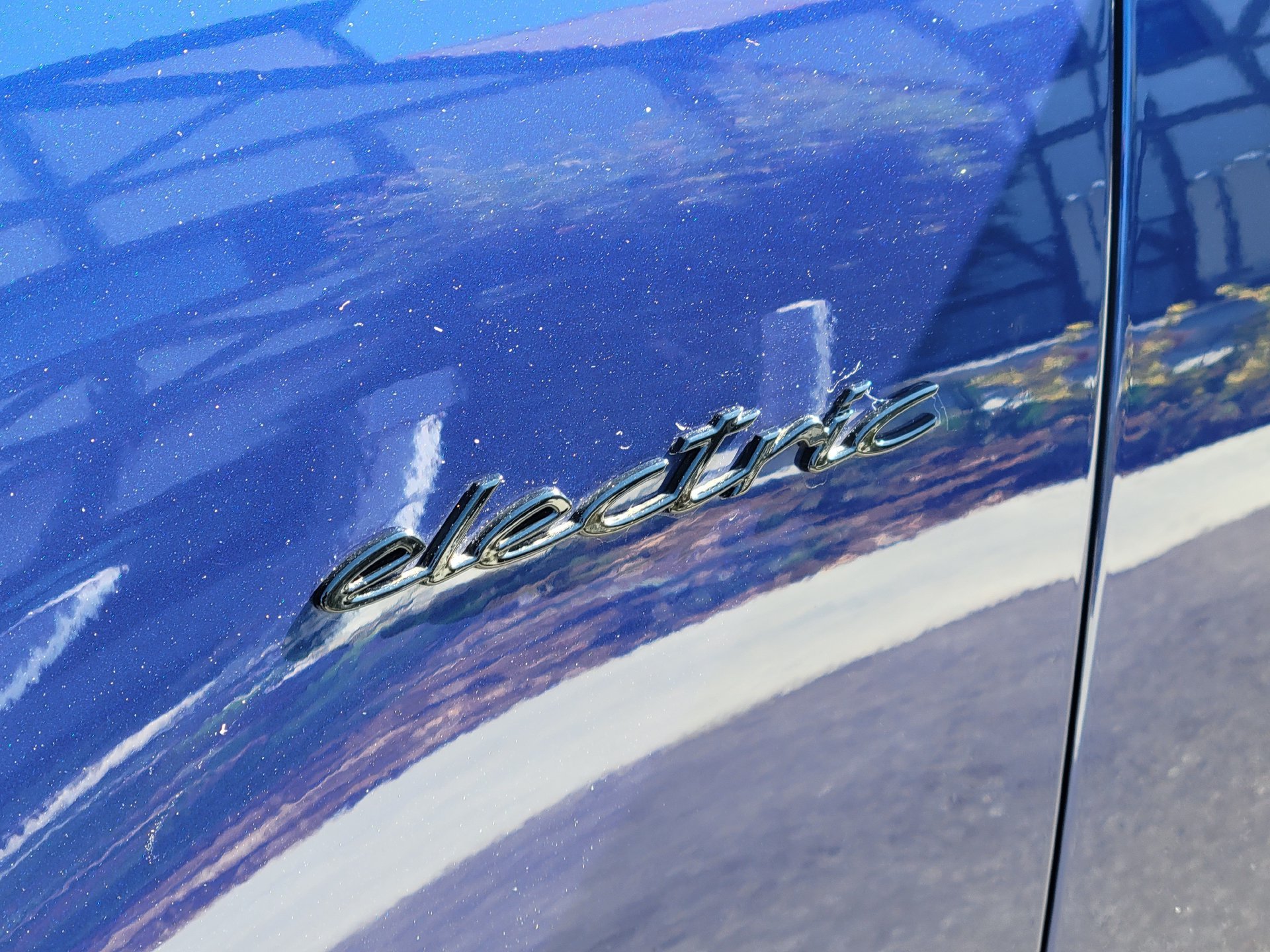 Certified 2024 Porsche Macan 4 Electric AWD/4WD image 34
