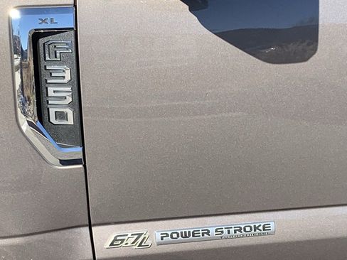 Used 2019 Ford F350 XL w/ Power Equipment Group image 35