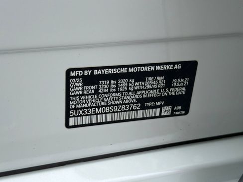 Used 2025 BMW X7 M60i image 43