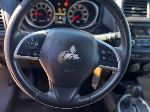 Used 2015 Mitsubishi Outlander Sport ES image 4