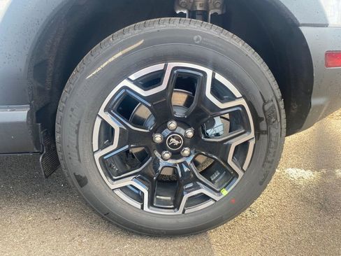 New 2025 Ford Bronco Sport Outer Banks w/ Outer Banks Tech Package+ image 24