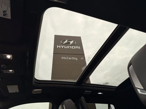 Used 2022 Cadillac Escalade Sport Platinum image 2