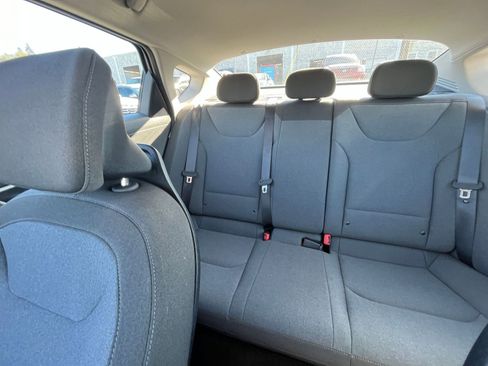 Used 2025 Kia K4 LXS image 38